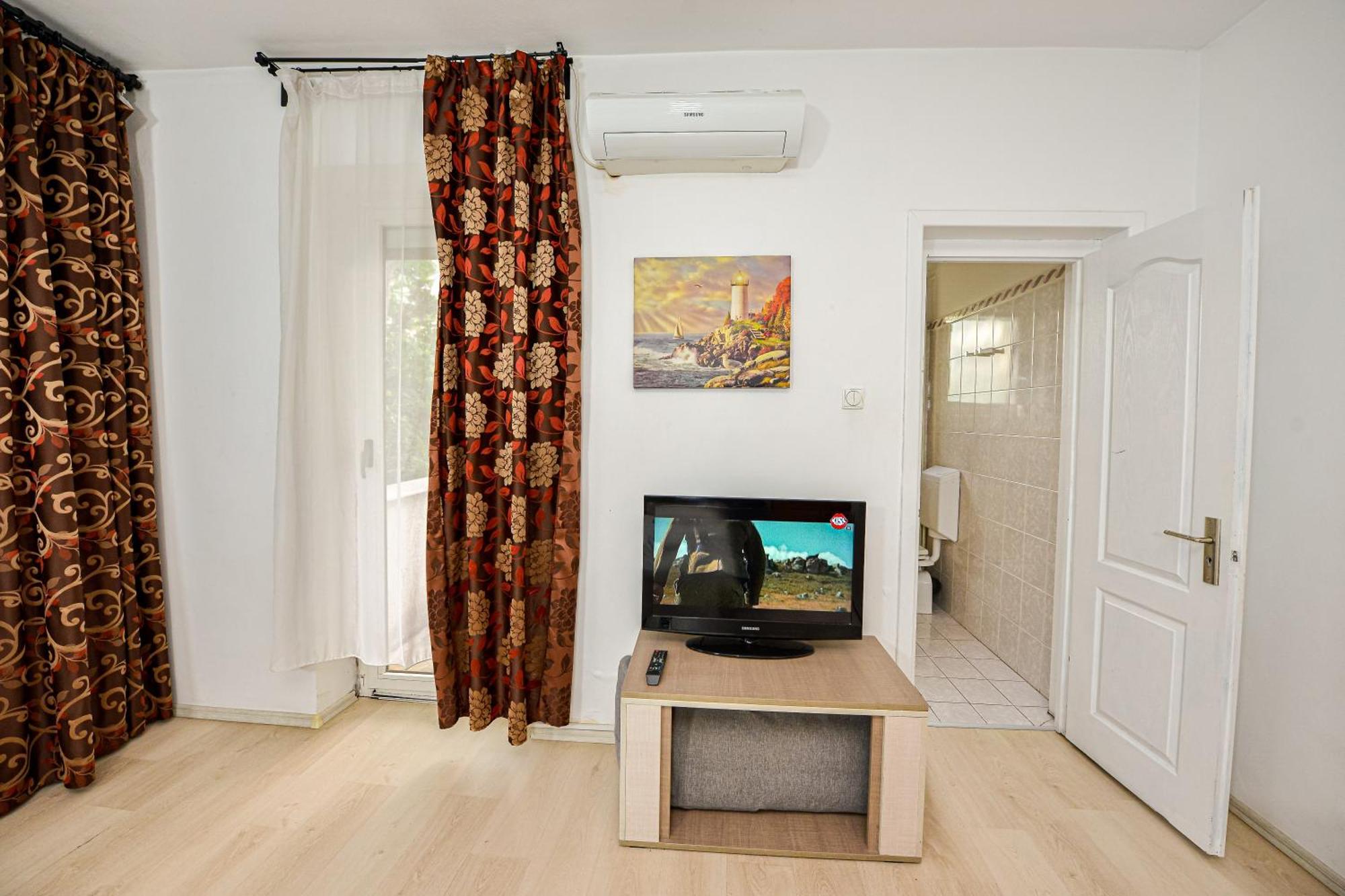 Apartament Center *